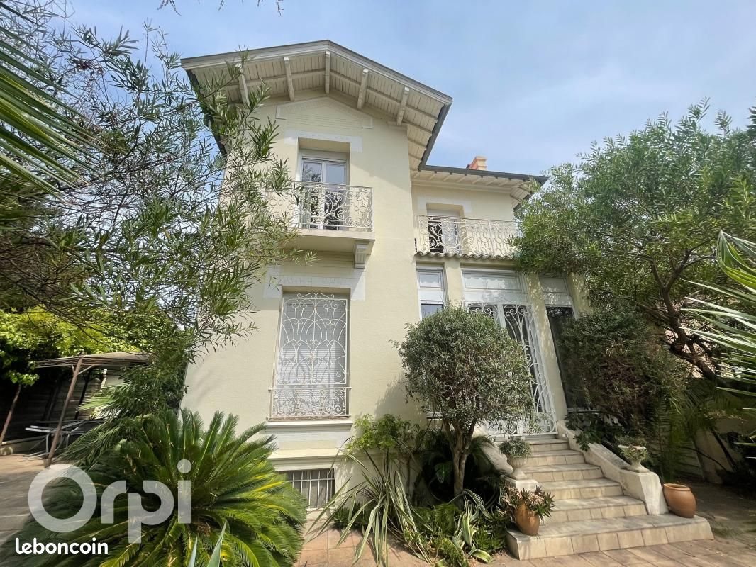 Maison à vendre, 150m², Saint-Raphaël