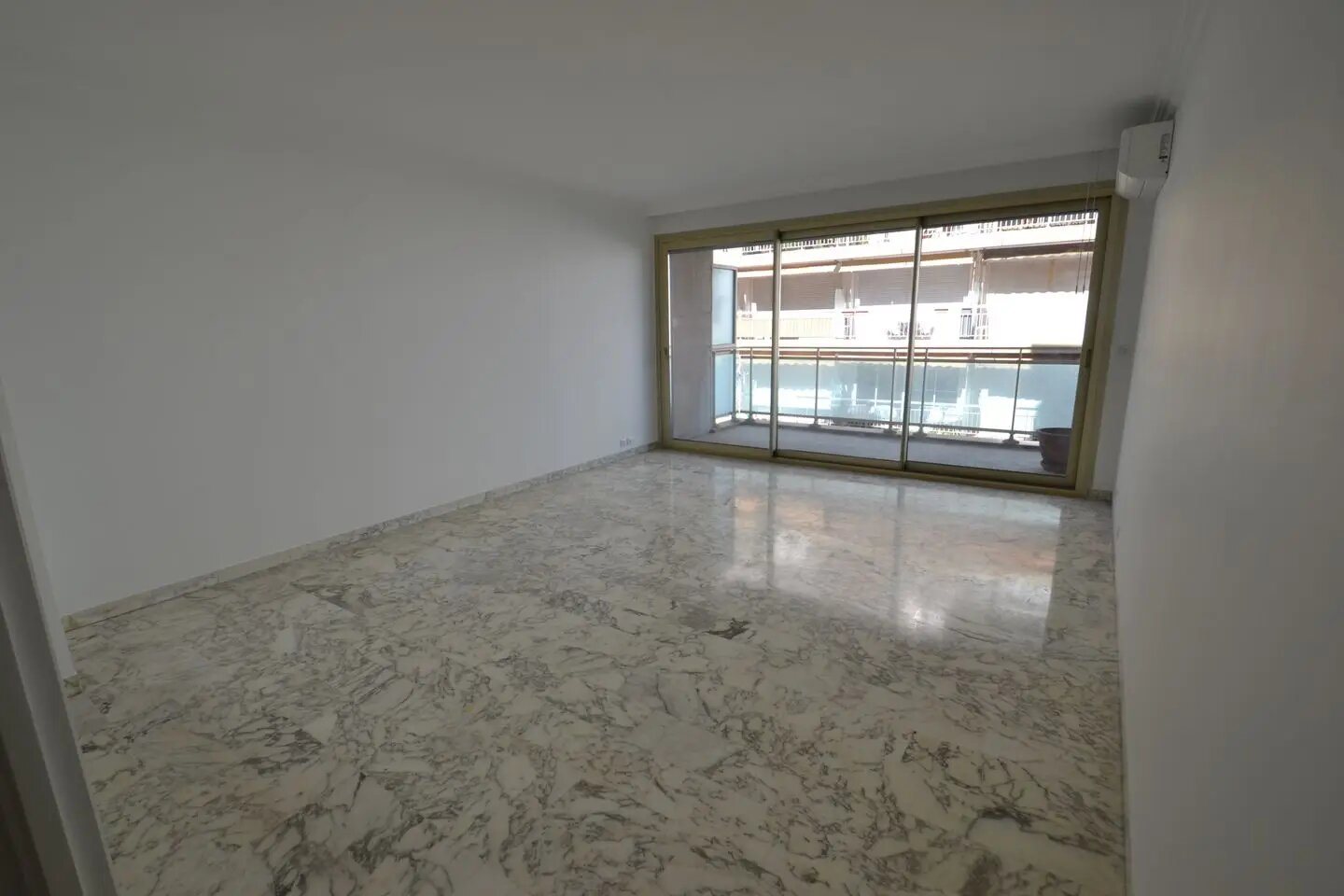 Appartement à louer, 60m², Antibes