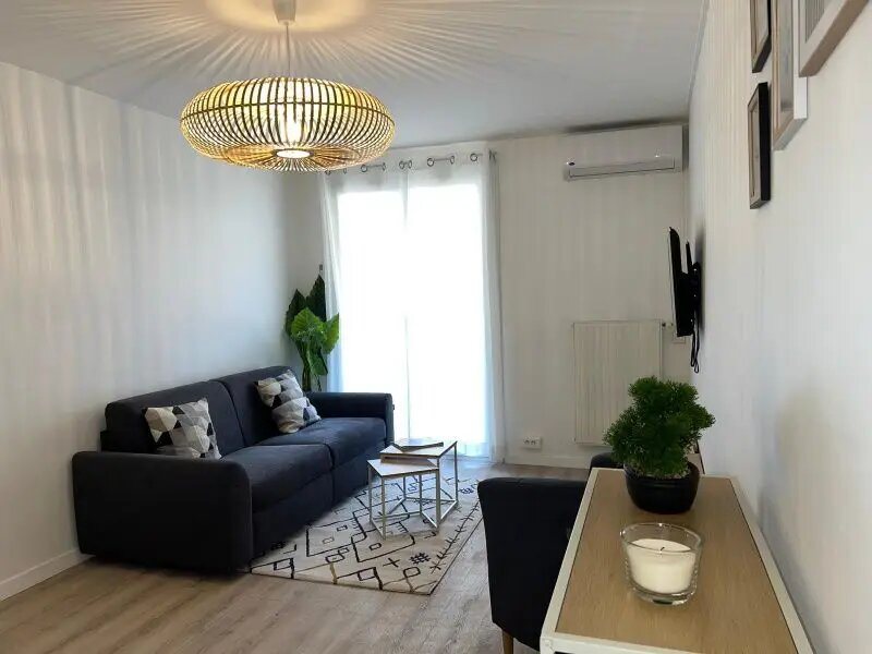 Appartement à louer, 45m², Antibes