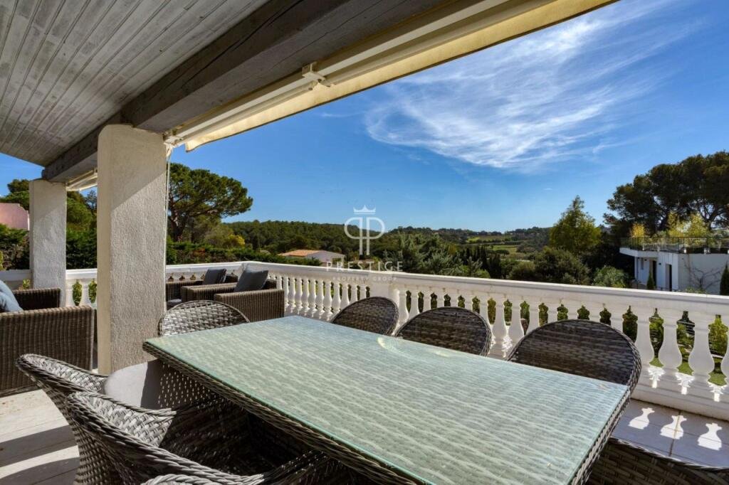 Maison à vendre, 225m², La Croix-Valmer