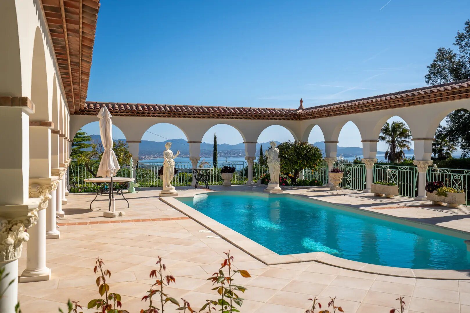 Maison à vendre, 325m², Roquebrune-sur-Argens
