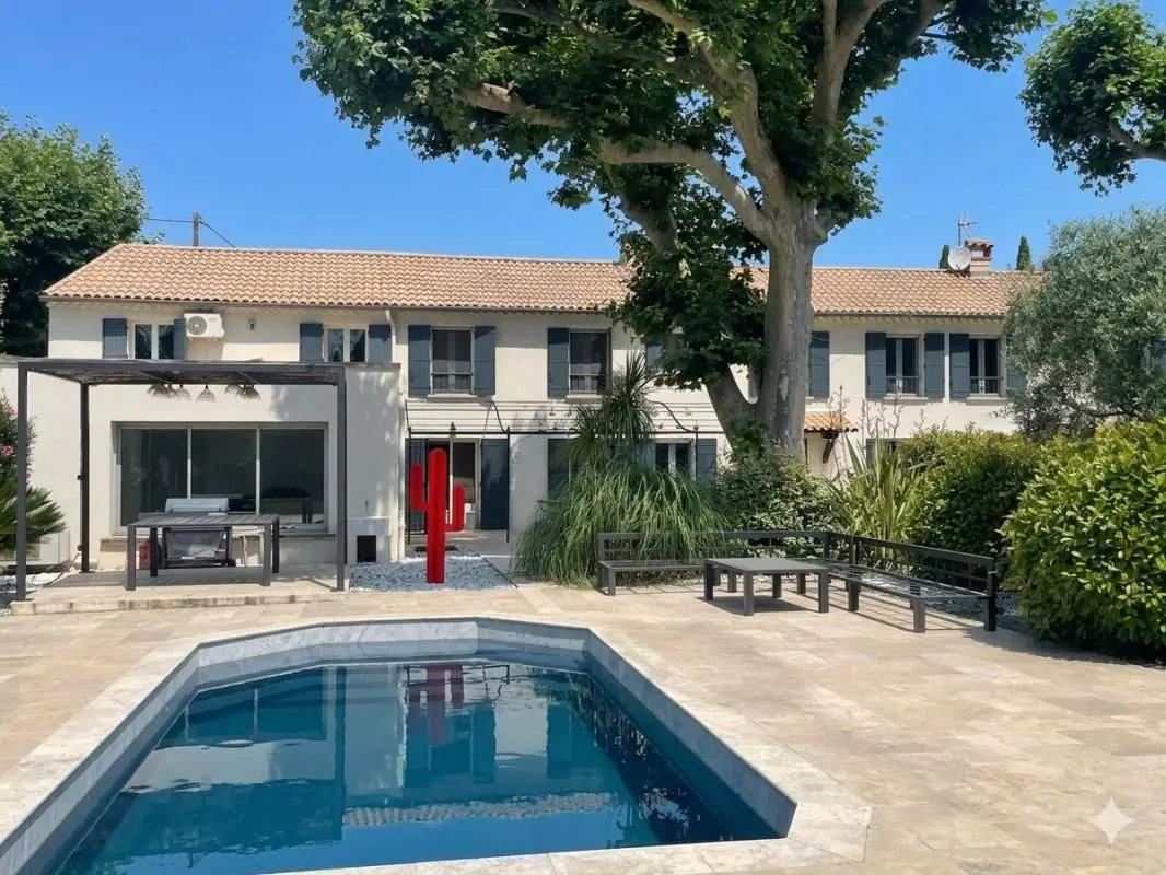 Maison à vendre, 350m², Le Pontet