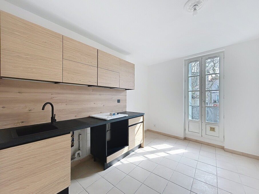 Appartement à louer, 77m², Montagnac