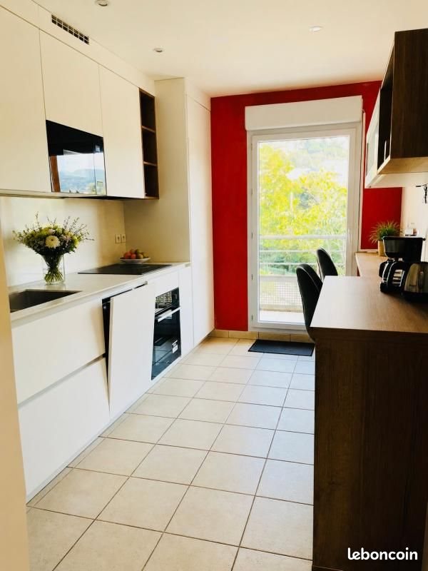 Appartement à louer, 74m², Grasse