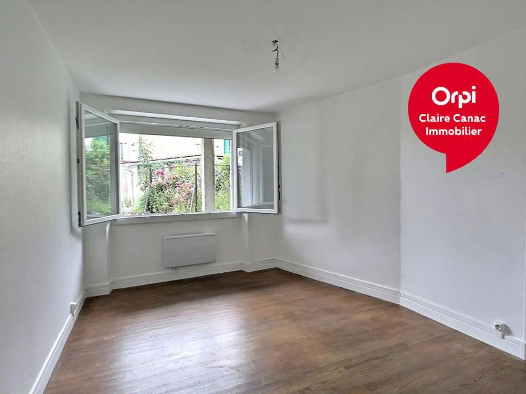 Appartement à louer, 57m², Saïx