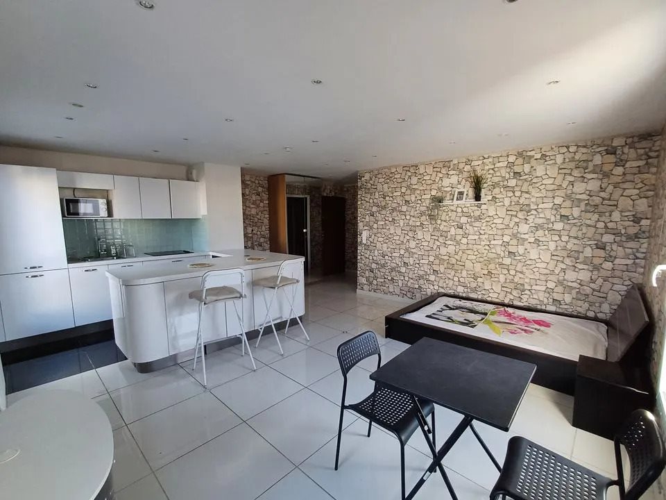 Appartement à louer, 37m², Évry-Courcouronnes