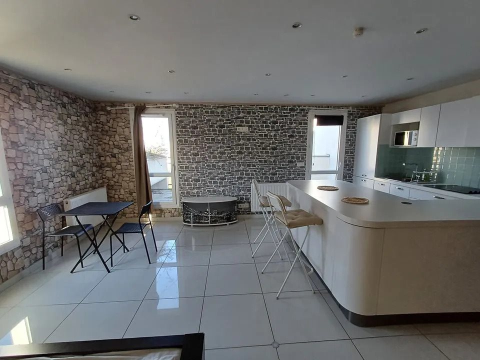 Appartement à louer, 37m², Évry-Courcouronnes