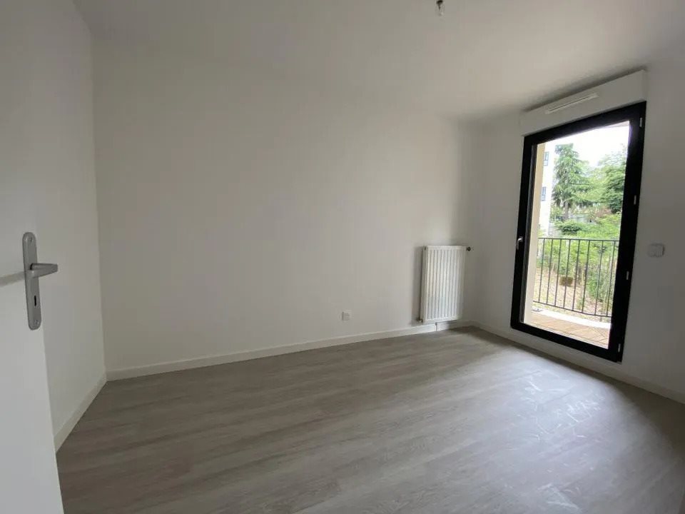 Appartement à louer, 80m², Nanterre