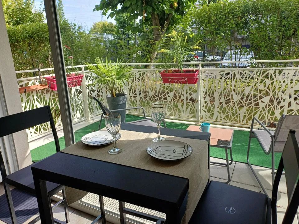 Appartement à louer, 27m², Cergy