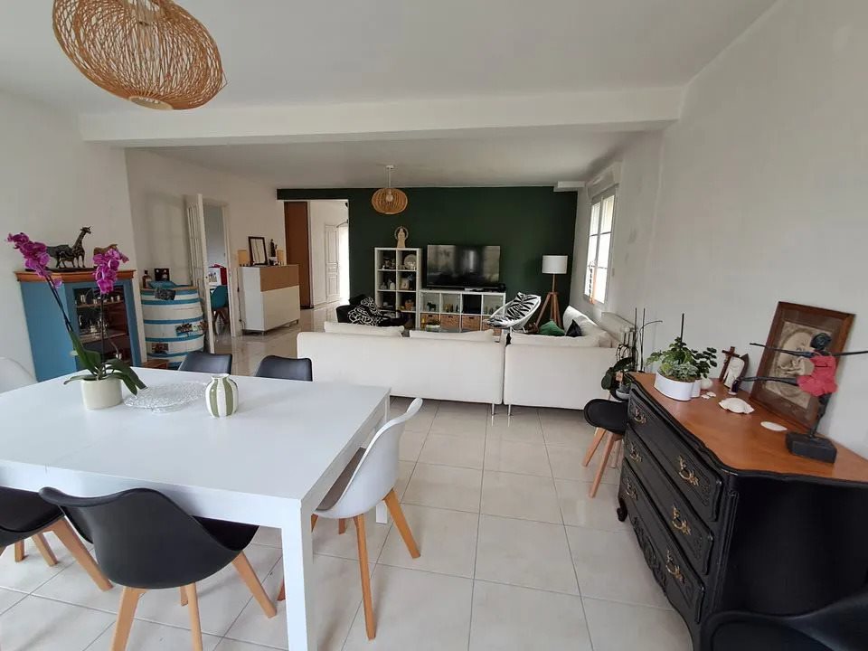 Maison à louer, 180m², Orgères