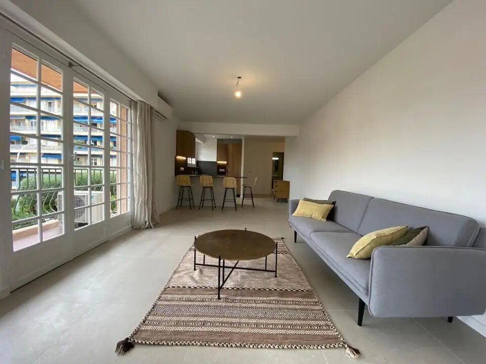 Appartement à louer, 77m², Nice