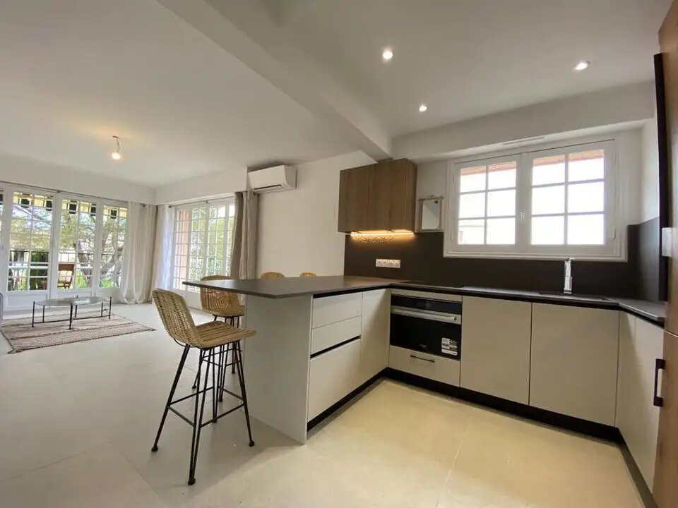 Appartement à louer, 77m², Nice