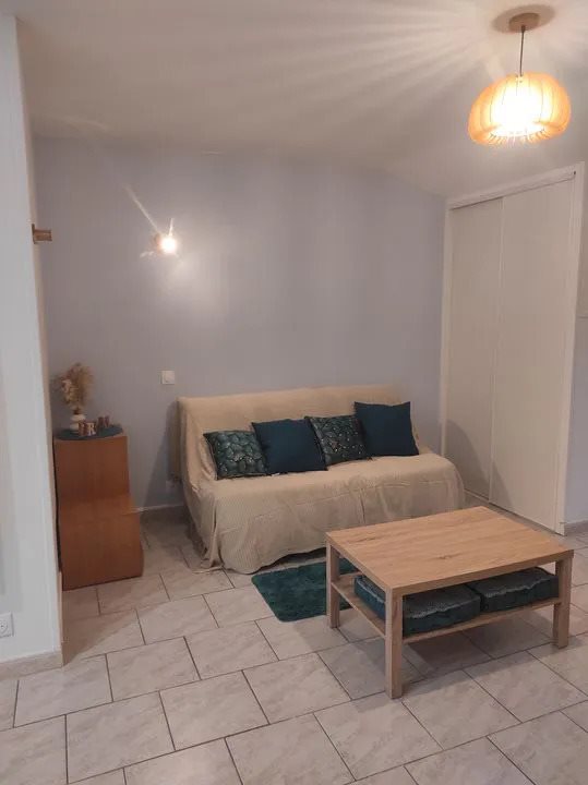 Appartement à louer, 28m², La Couronne