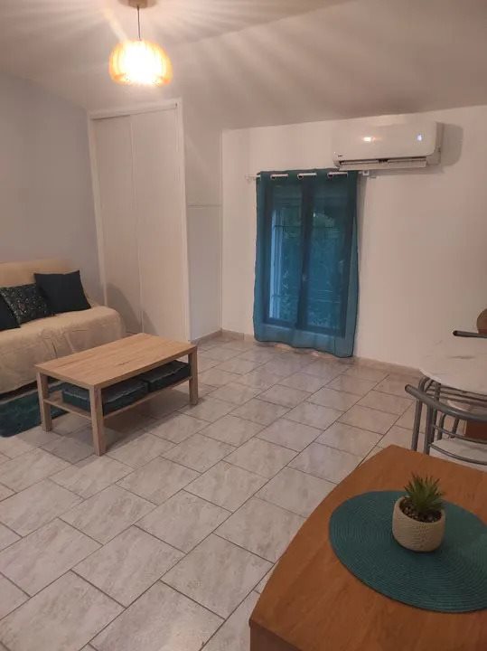 Appartement à louer, 28m², La Couronne