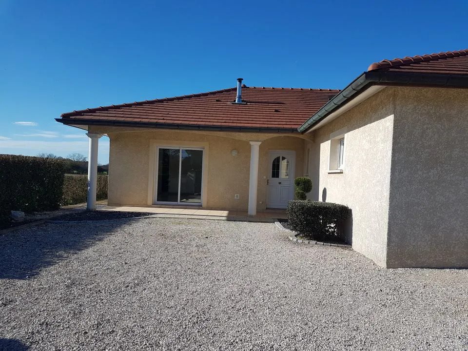 Maison à louer, 117m², Foissiat