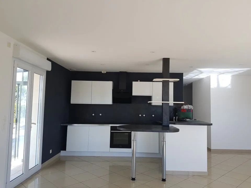 Maison à louer, 117m², Foissiat