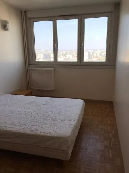Appartement à louer, 74m², Courbevoie