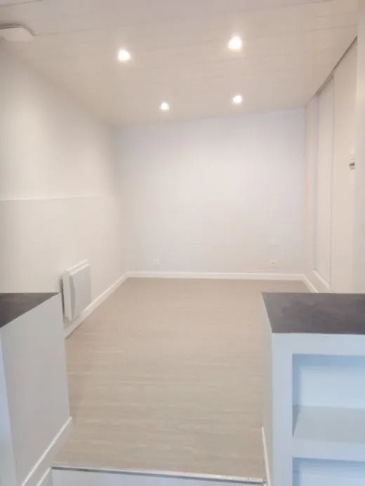 Appartement à louer, 21m², Eguilles