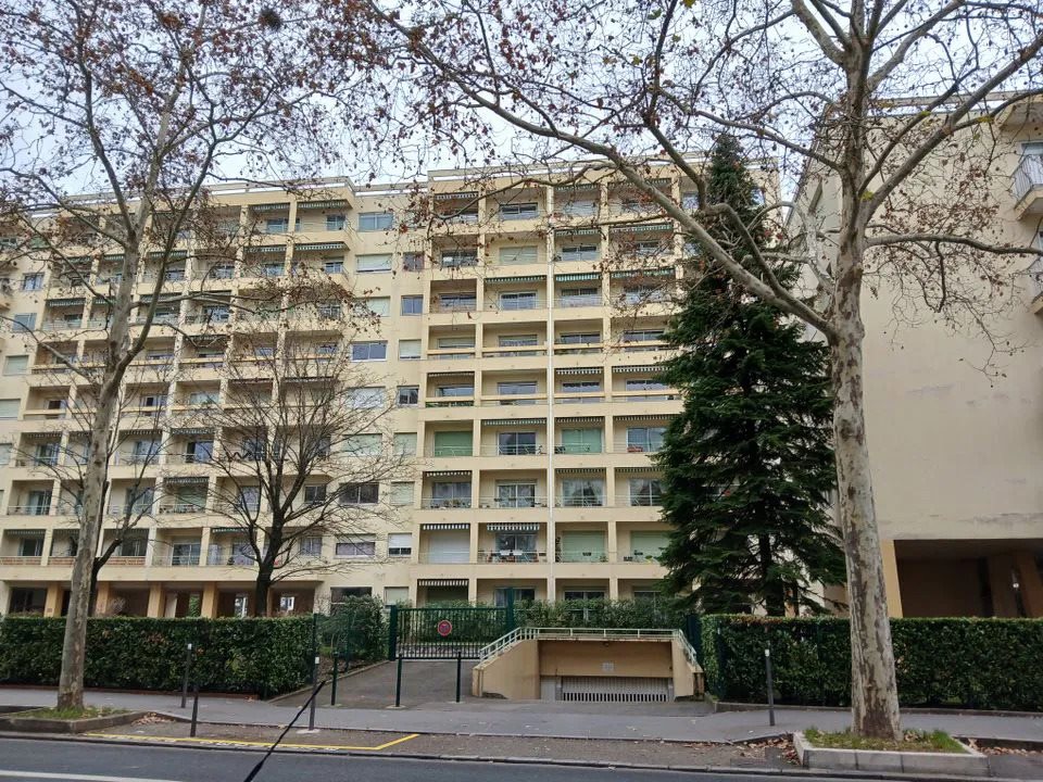 Appartement à louer, 28m², Lyon 8ème