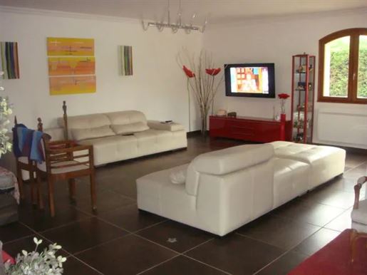 Advert pic 0