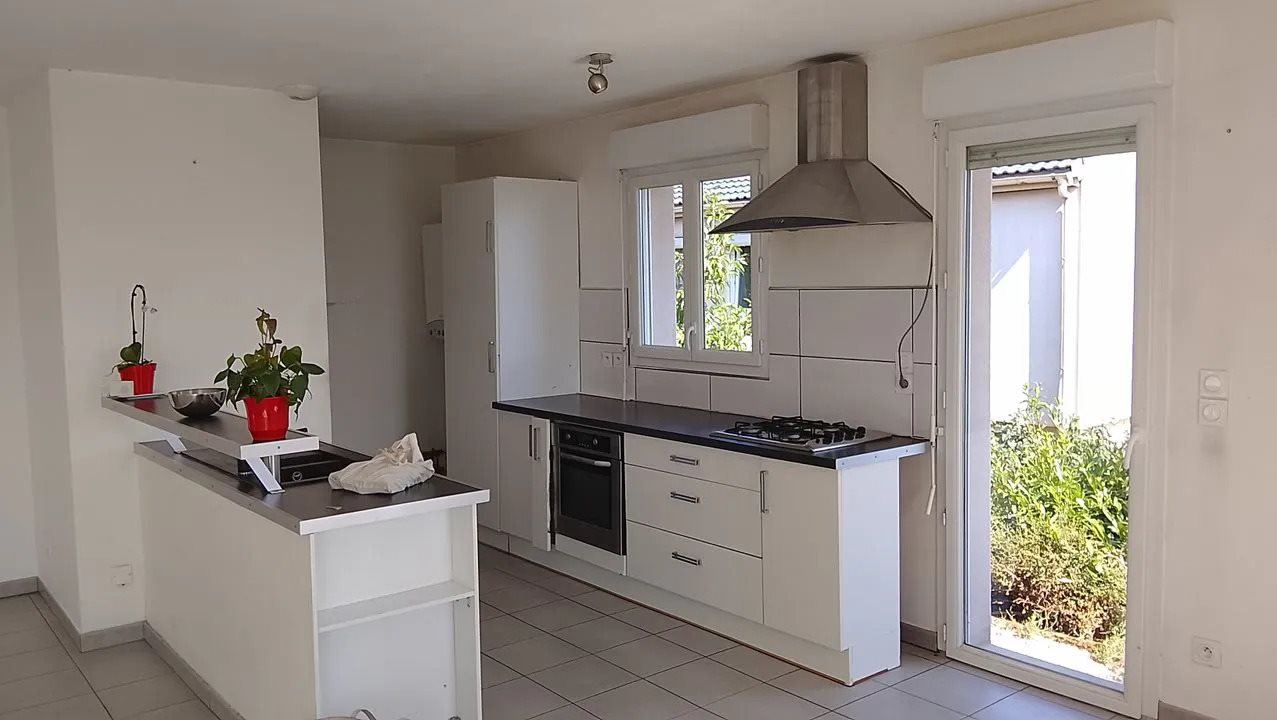 Maison à louer, 100m², Larnod