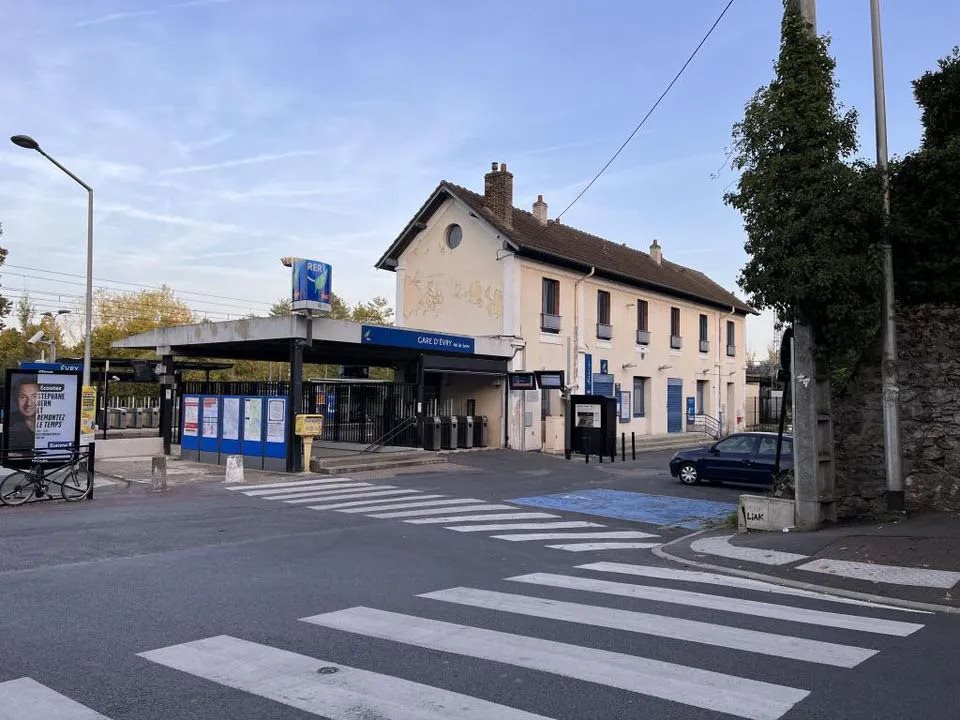 Appartement à louer, 23m², Évry-Courcouronnes