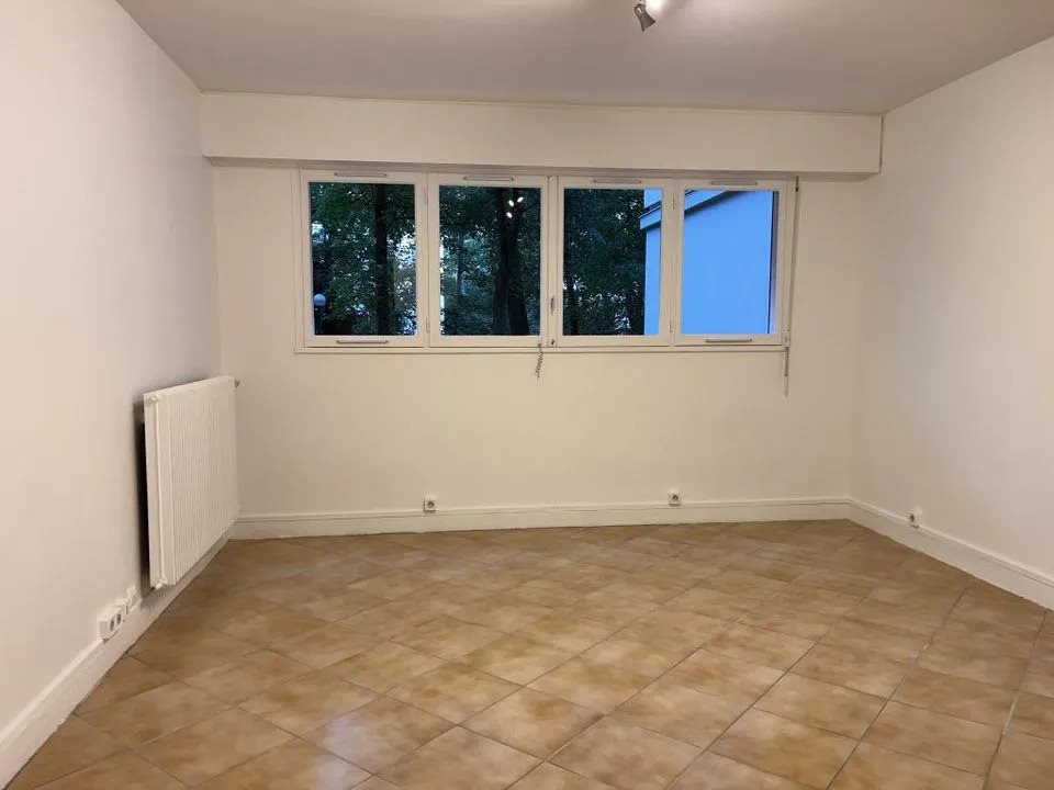 Appartement à louer, 23m², Évry-Courcouronnes
