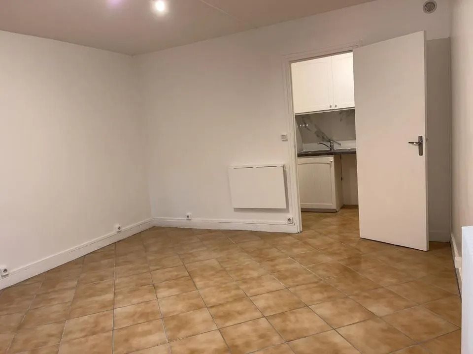 Appartement à louer, 23m², Évry-Courcouronnes