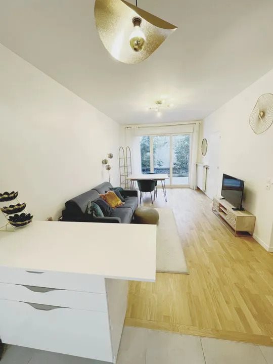 Appartement à louer, 44m², Suresnes