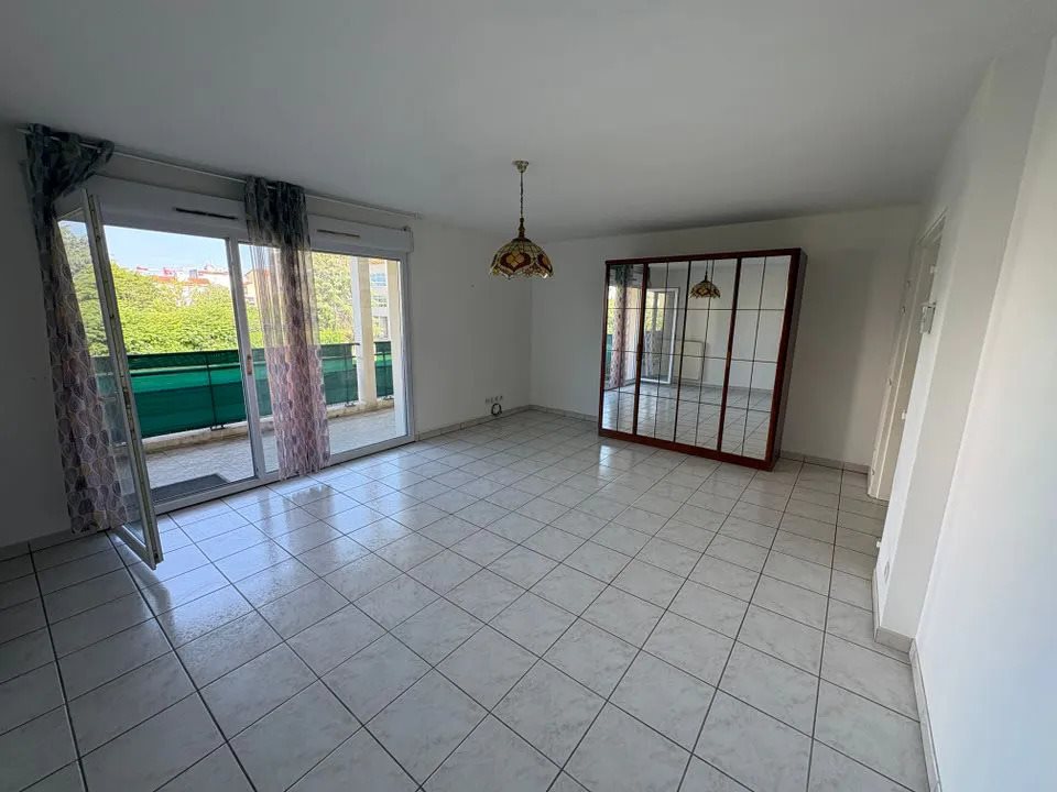 Appartement à louer, 61m², Meyzieu