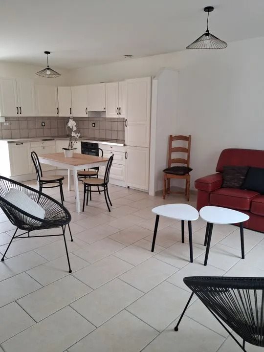 Maison à louer, 60m², Ménilles