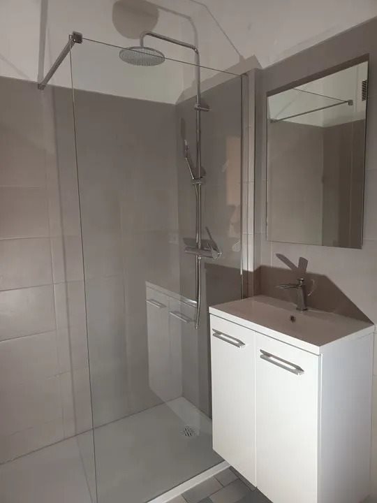 Appartement à louer, 66m², Pont-Evêque