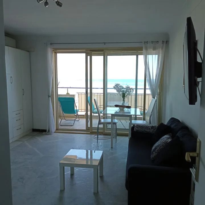 Appartement à louer, 27m², Antibes