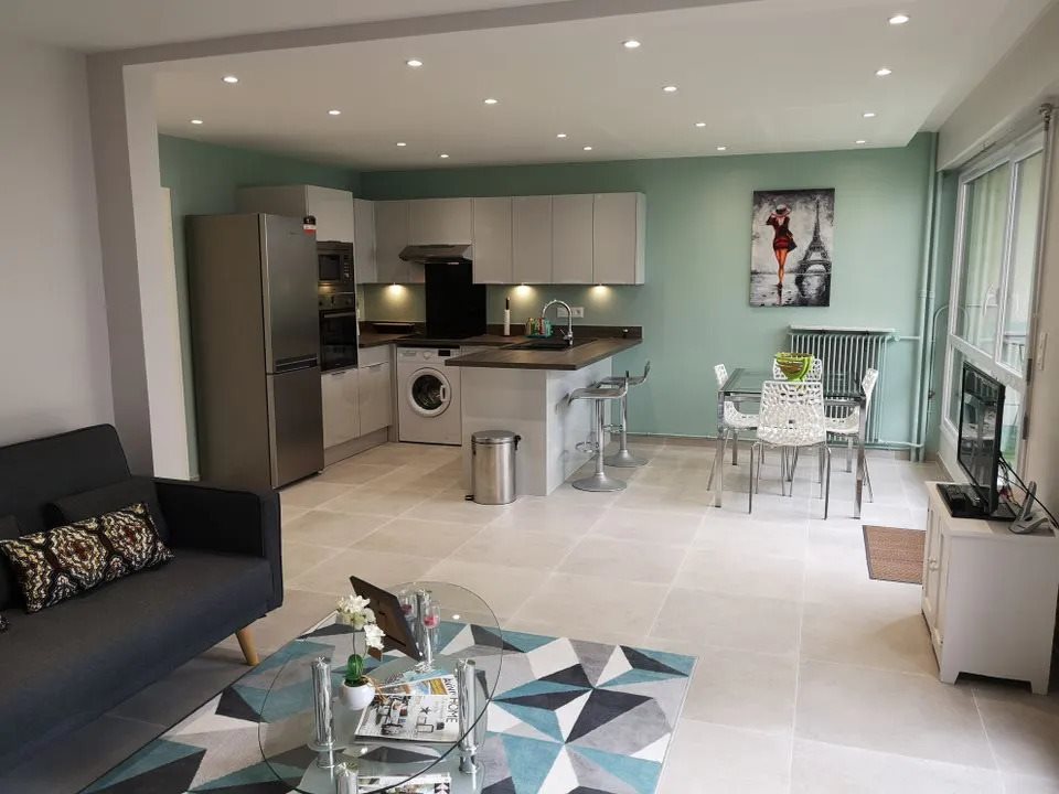 Appartement à louer, 70m², Courbevoie