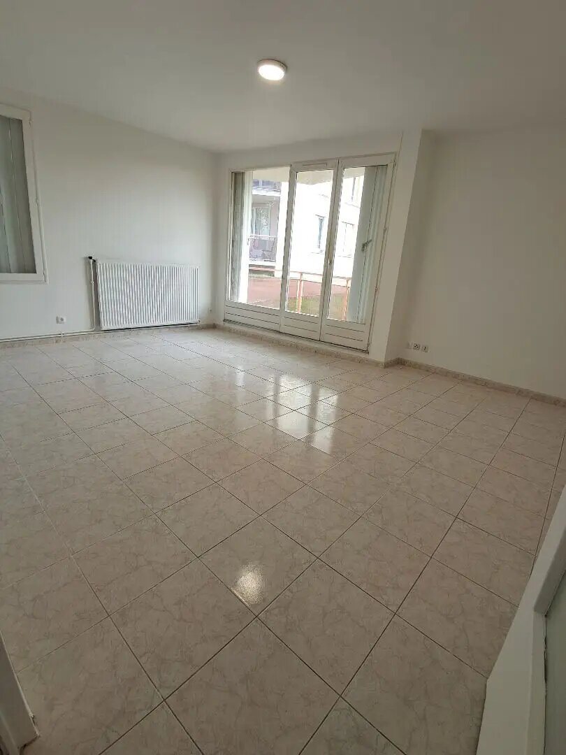 Appartement à louer, 67m², Migennes