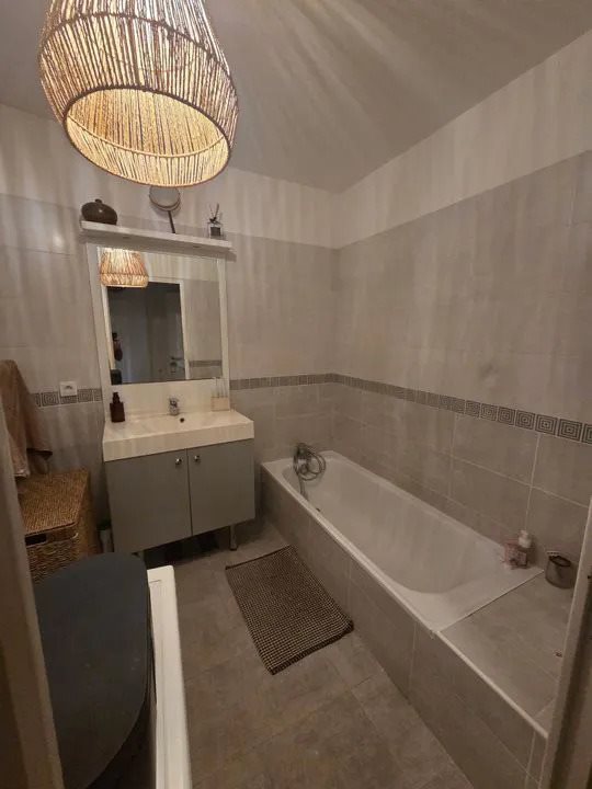 Appartement à louer, 49m², Fréjus