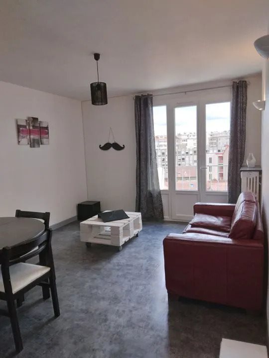 Appartement à louer, 57m², Roanne