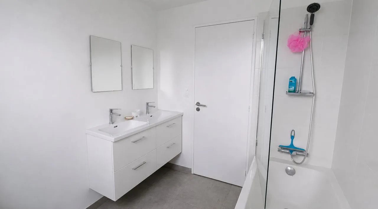 Maison à louer, 111m², Ambon