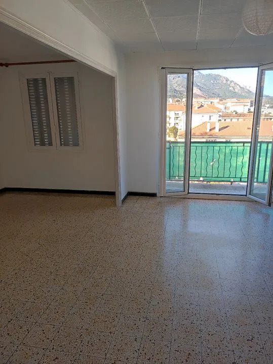 Appartement à louer, 80m², Corte