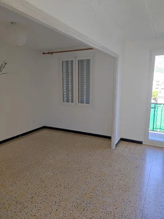 Appartement à louer, 80m², Corte