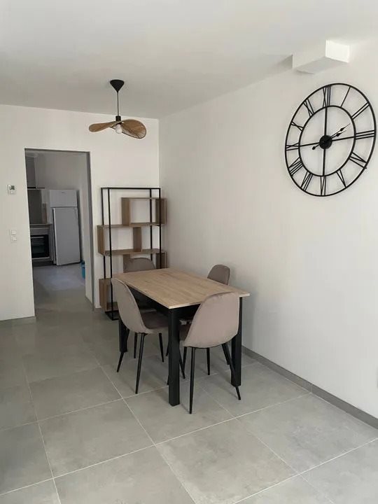 Maison à louer, 70m², Nîmes