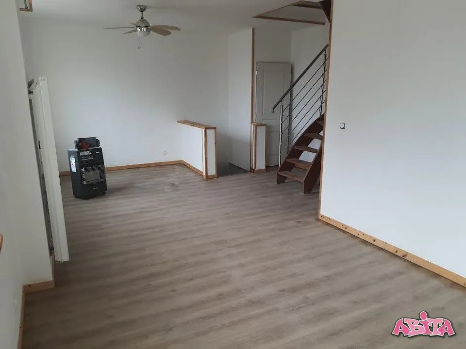 Appartement à louer, 75m², Santes