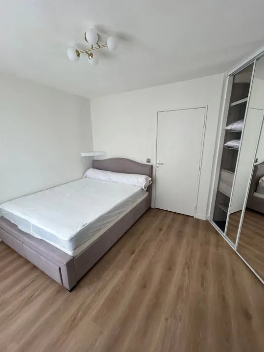 Appartement à louer, 72m², Sèvres