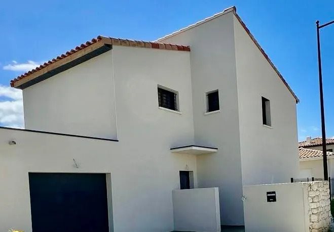Maison à louer, 130m², Laudun-l'Ardoise