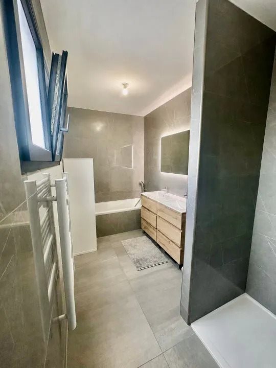 Maison à louer, 130m², Laudun-l'Ardoise