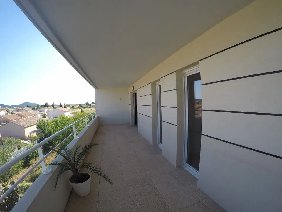 Appartement à louer, 59m², La Crau