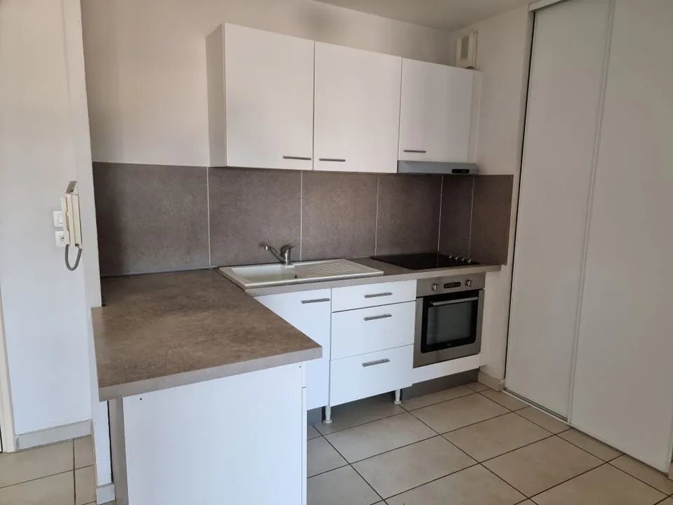 Appartement à louer, 59m², La Crau