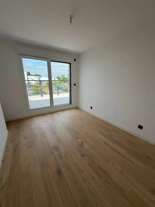Appartement à louer, 135m², Serris