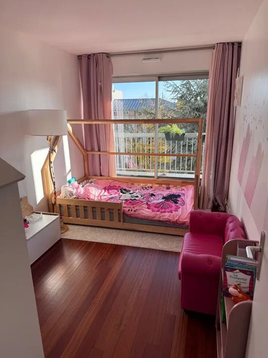 Appartement à louer, 61m², Courbevoie