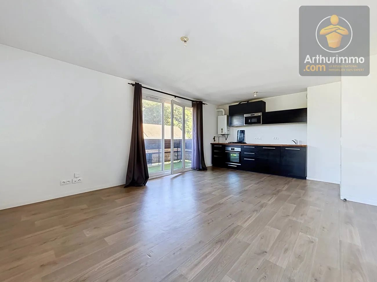 Appartement à vendre, NaNm², Santeny